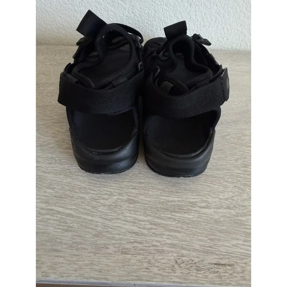 Nike canyon outdoor